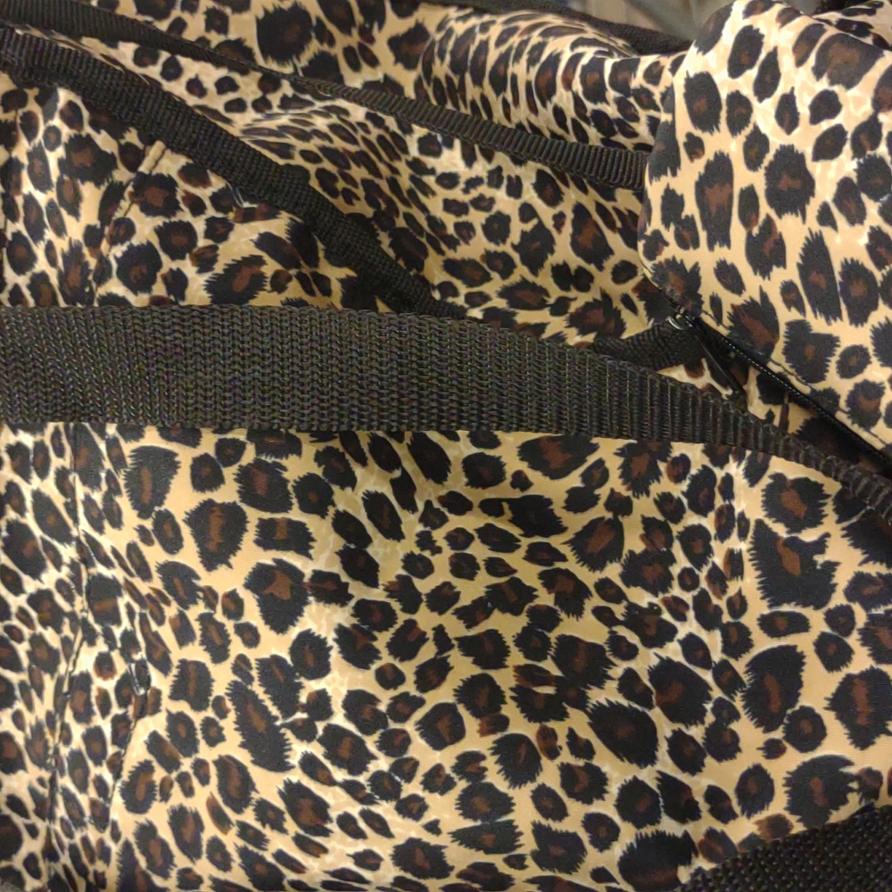 Leopard canvas print - Picture 2 of 4